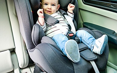Безопасността свързана със столчето за кола: Избягвайте тези 7 често срещани грешки